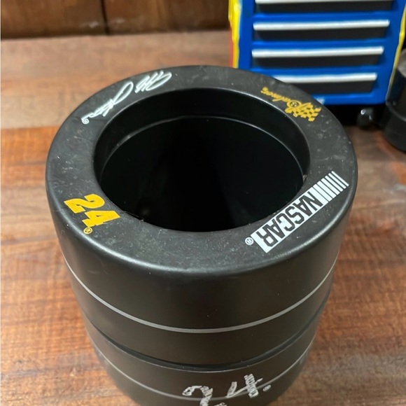 Jeff Gordon Desk Memorabilia - Picture 3 of 5